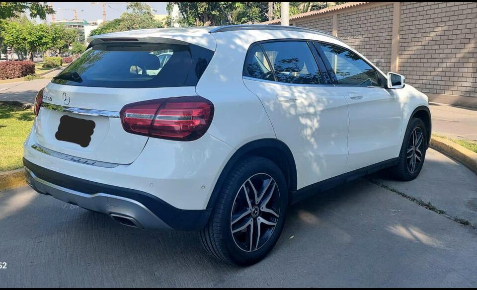 Mercedes Benz GLA 180 2019 Seminuevo en Lima US$22,500 | NeoAuto